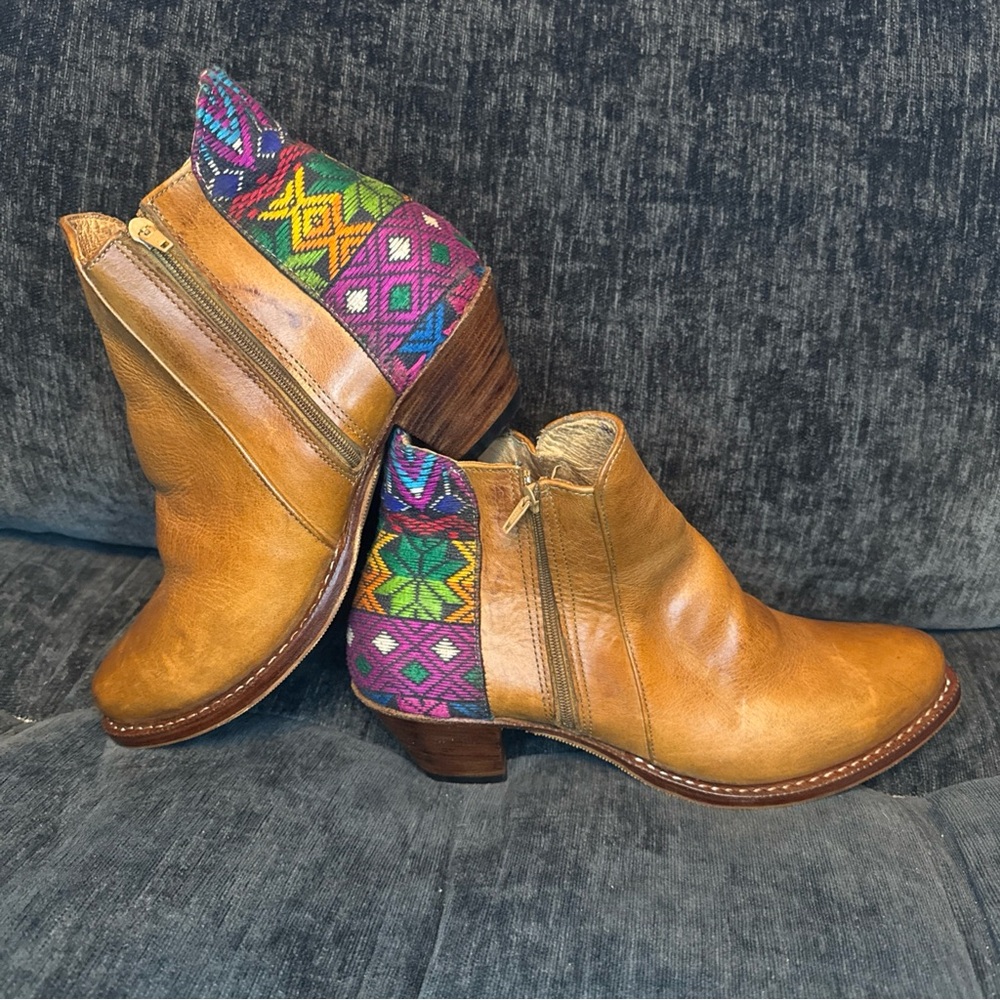 Genuine Brown Leather Boots With Multicolored Woven Pattern In U.S. W’s Size 9.5